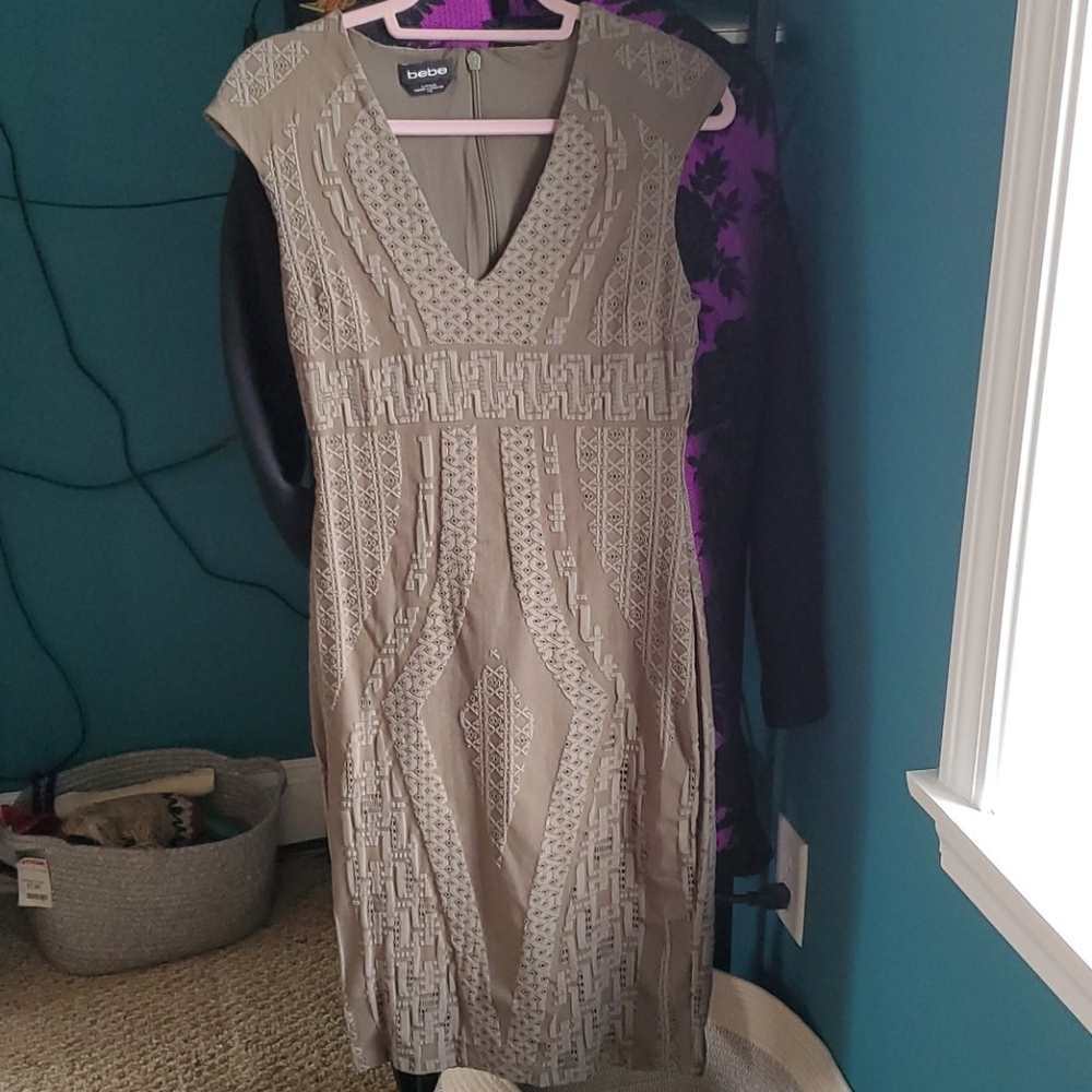 Bebe midi dress Gorgeous silhouette